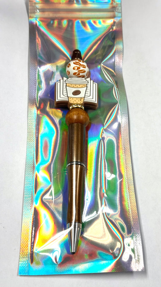 Beadable pen with focal